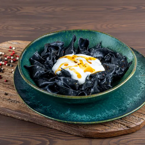 Siyah Özbek Mantı fotoğrafı